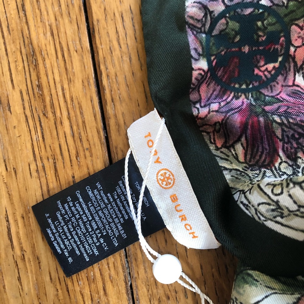 NWT Tory Burch melody floral neckerchief scarf - Picture 4 of 5